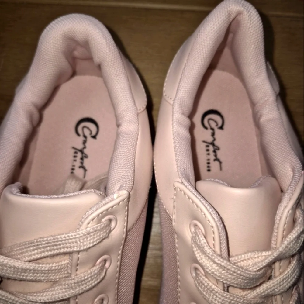 C‎ Est 1946 Light Pink Sneakers - Size 7.5